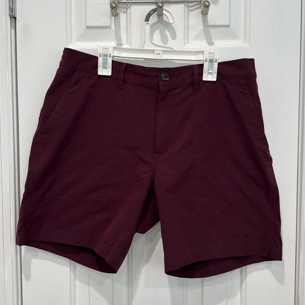 Taylor Stitch for Tracksmith the traverse short in wine athletic shirts men’s M